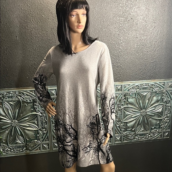 La Soul Dresses & Skirts - Chic Gray and Black Midi Dress